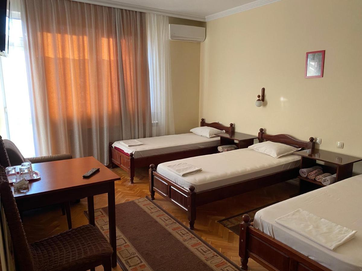 Family Hotel "May" Petrich  Ngoại thất bức ảnh