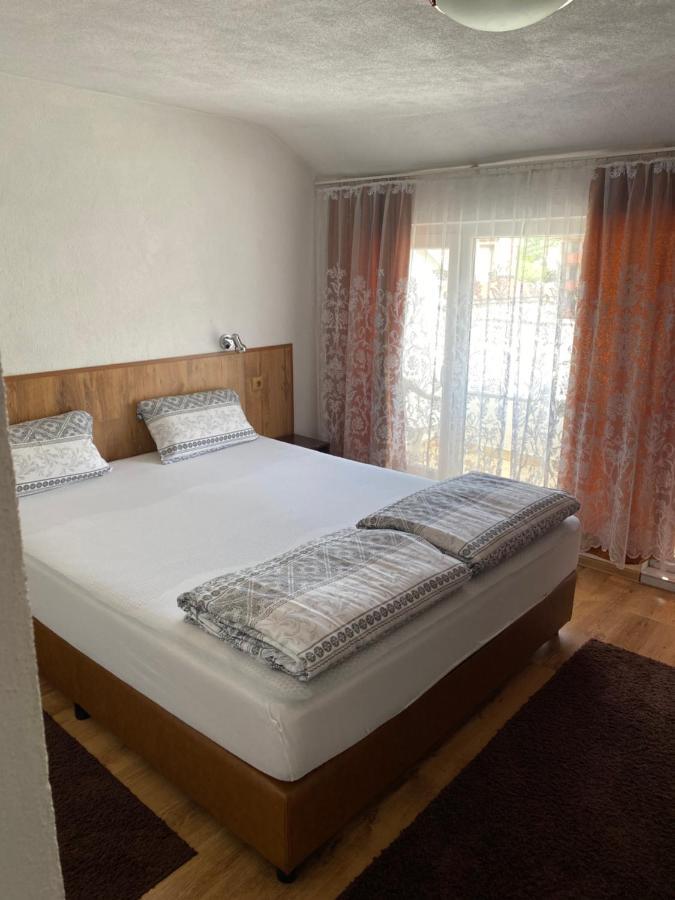 Family Hotel "May" Petrich  Ngoại thất bức ảnh