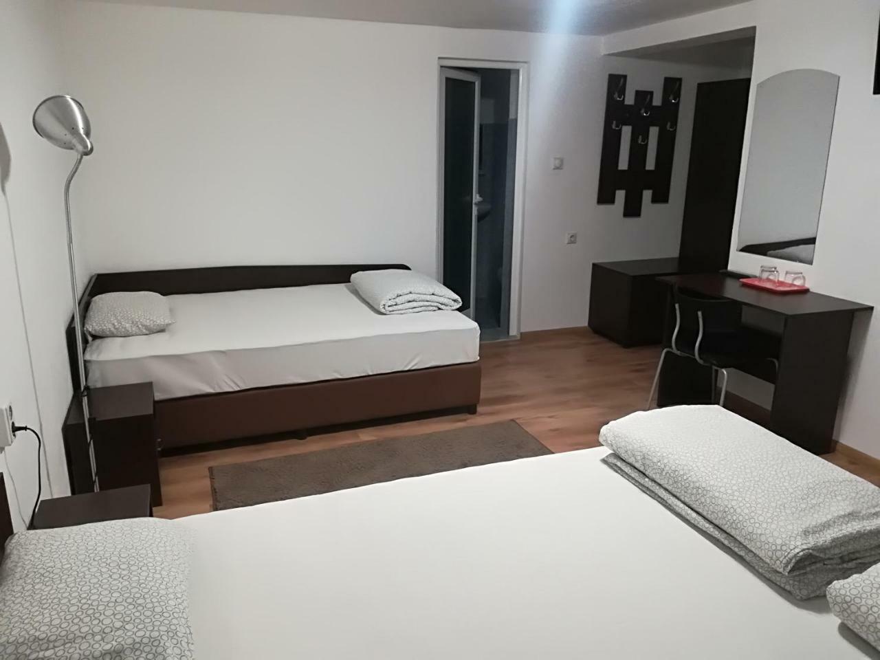 Family Hotel "May" Petrich  Ngoại thất bức ảnh